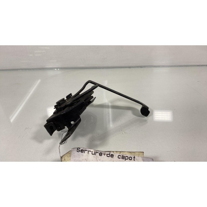 Fermeture de capot HYUNDAI I 20 1 Photo n°2