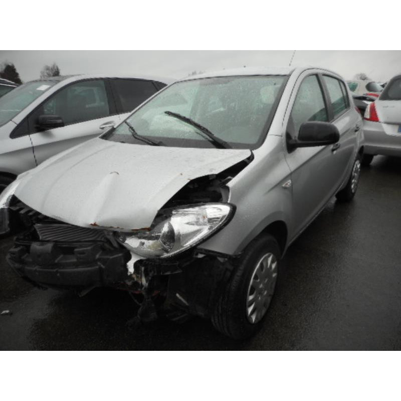 Fermeture de capot HYUNDAI I 20 1 Photo n°4