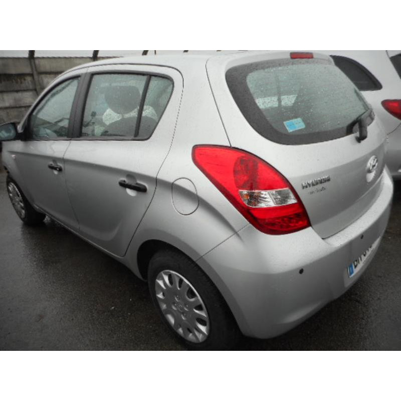 Fermeture de capot HYUNDAI I 20 1 Photo n°8