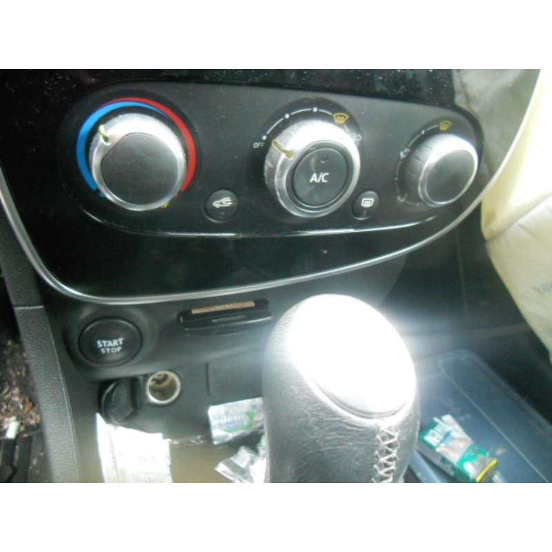 Commande chauffage RENAULT CLIO 4 Photo n°10