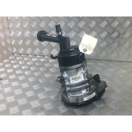 Pompe de direction CITROEN C4 GRAND PICASSO 1 Photo n°1