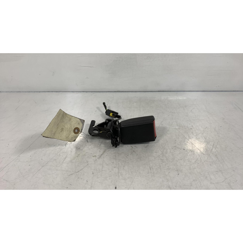 Attache ceinture arriere droit PEUGEOT 207 Photo n°3