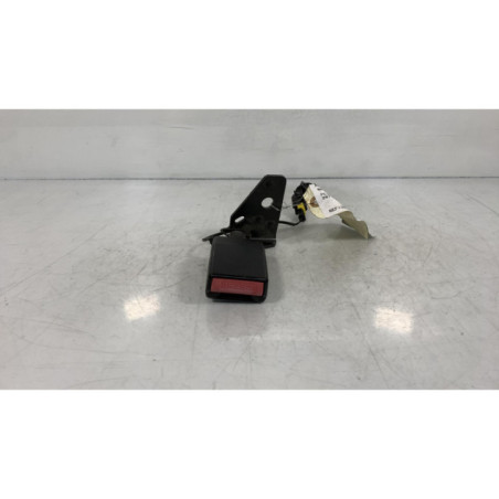 Attache ceinture arriere gauche PEUGEOT 207 Photo n°1
