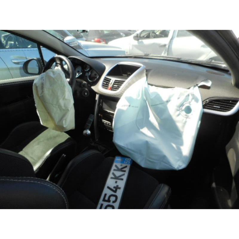 Attache ceinture arriere gauche PEUGEOT 207 Photo n°8