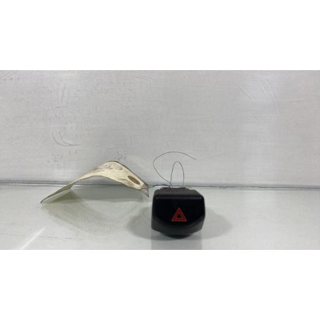 Bouton de warning NISSAN MICRA 3 Photo n°1