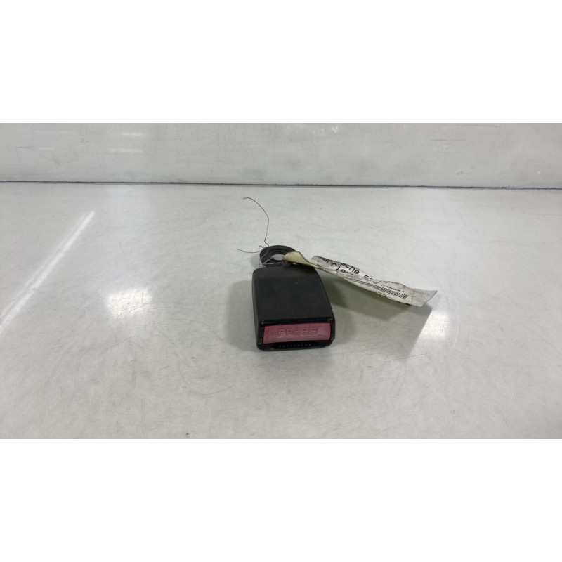Attache ceinture arriere droit PEUGEOT 207 Photo n°2