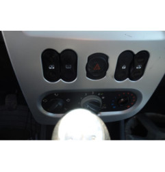 Leve vitre electrique avant gauche DACIA SANDERO 1