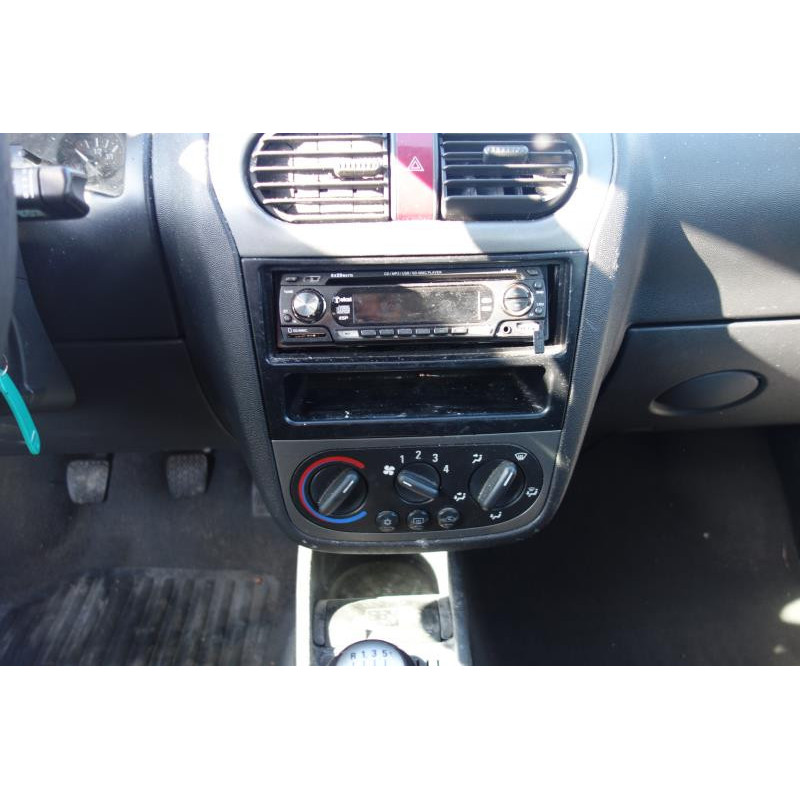 Ceinture arriere gauche OPEL CORSA C Photo n°9