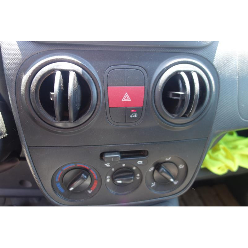 Pretensionneur de ceinture avant droit FIAT FIORINO 3 Photo n°9