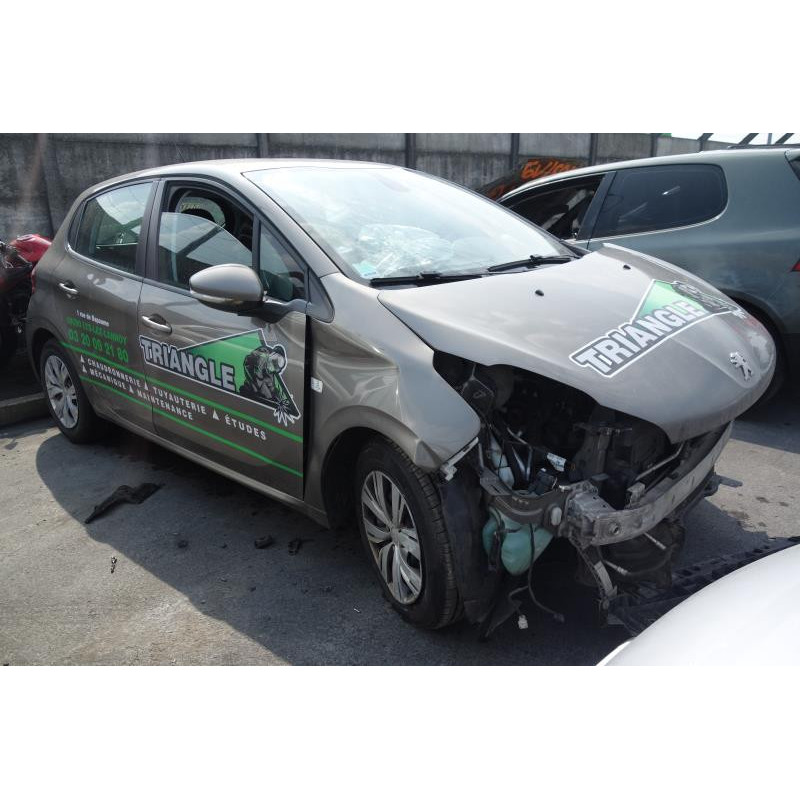 Poignee interieur arriere droit PEUGEOT 208 1 Photo n°5