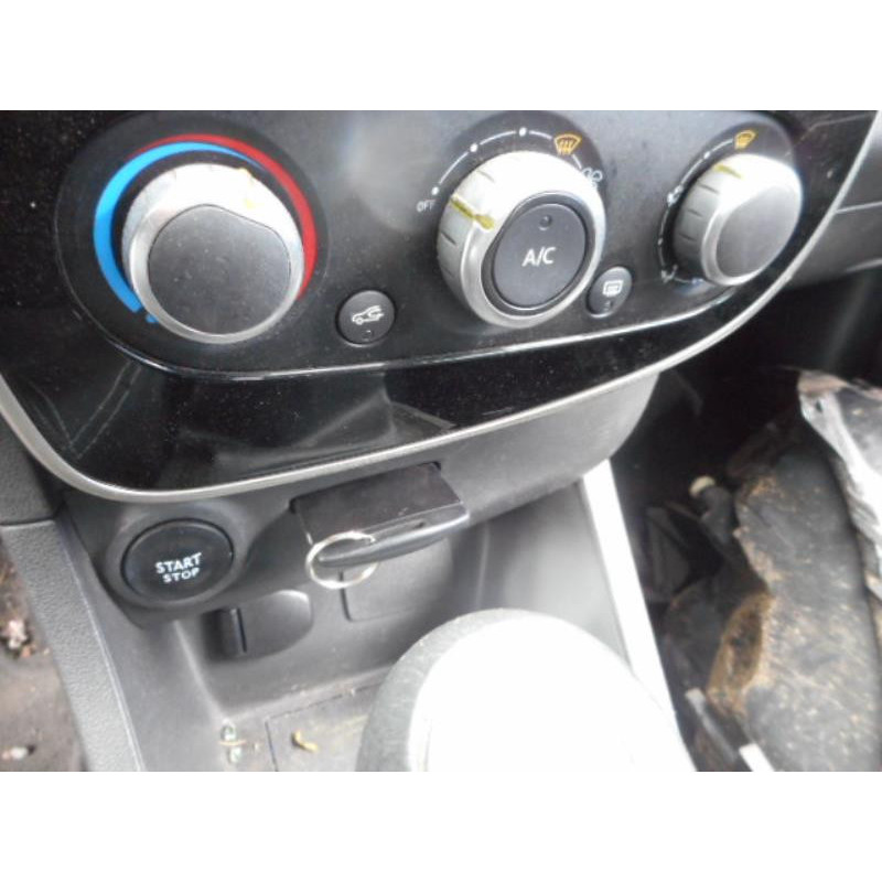 Poignee interieur avant droit RENAULT CLIO 4 Photo n°10