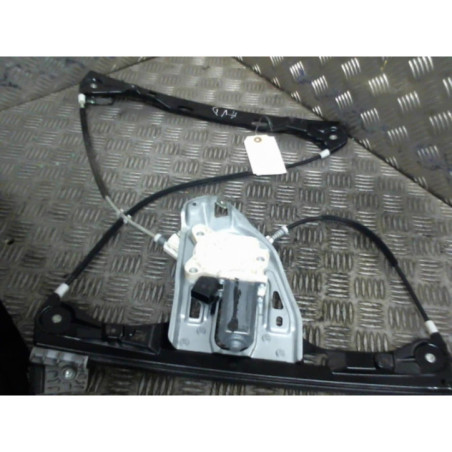 Leve vitre electrique avant droit MERCEDES CLASSE C 203 COUPE SPORT Photo n°1