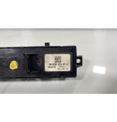 Bouton de warning PEUGEOT 3008 1