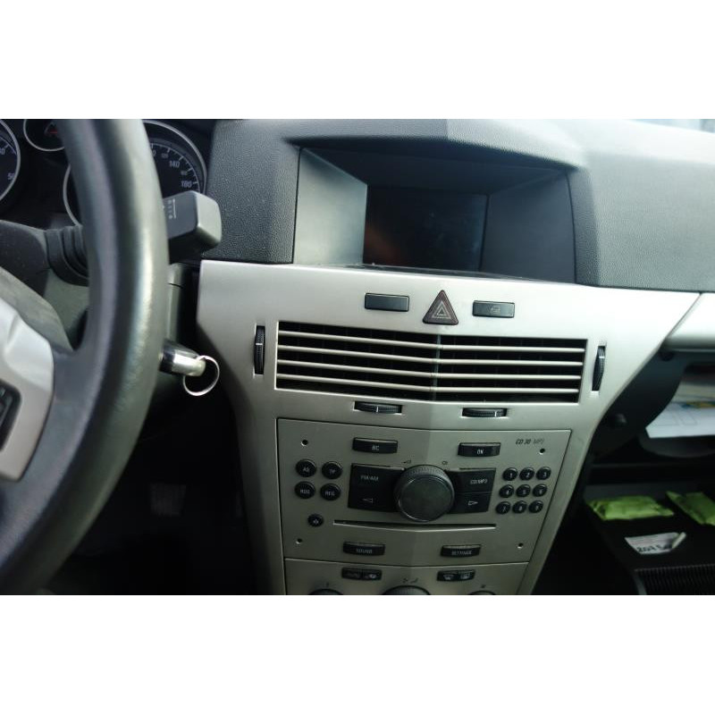 Poignee porte avant gauche OPEL ASTRA H Photo n°9