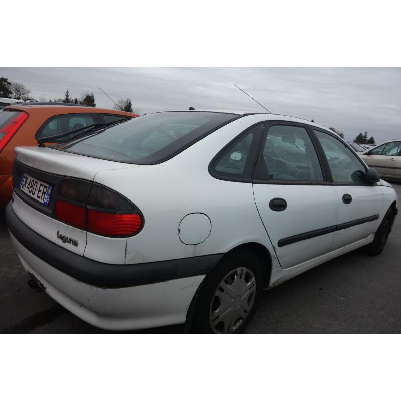 Pompe de direction RENAULT LAGUNA 1 Photo n°6