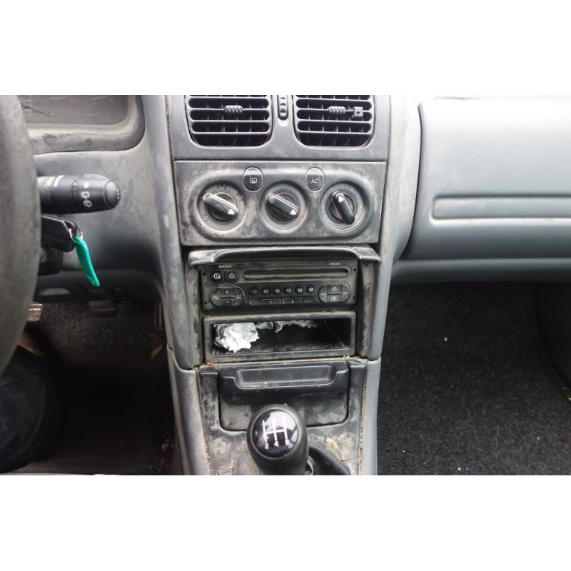 Pompe de direction RENAULT LAGUNA 1 Photo n°9