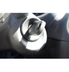 Poignee porte avant droit OPEL CORSA D