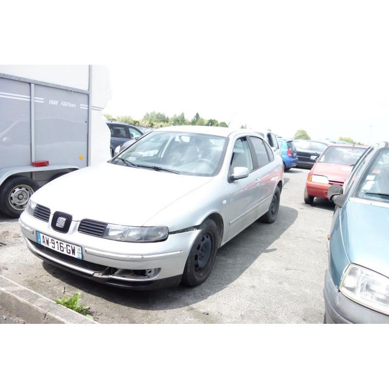 Pare choc arriere SEAT TOLEDO 2 Photo n°2