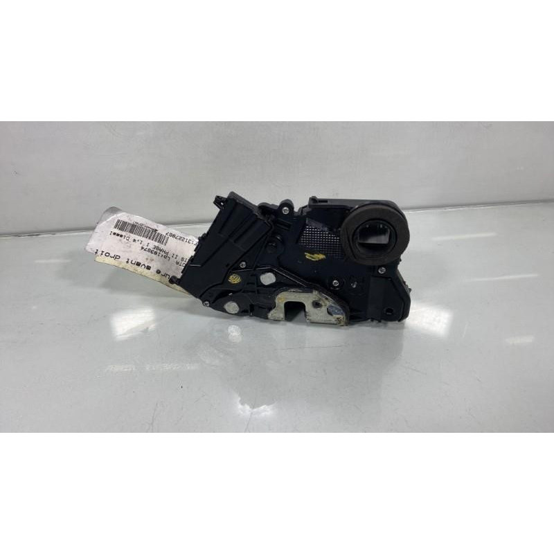 Serrure avant droit TOYOTA YARIS 2 Photo n°1