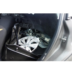 Bras essuie glace avant droit PEUGEOT 208 1