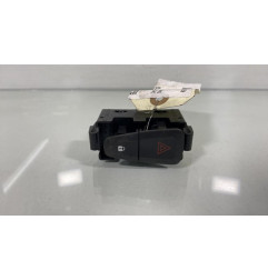 Bouton de warning DACIA SANDERO 2 Photo n°1