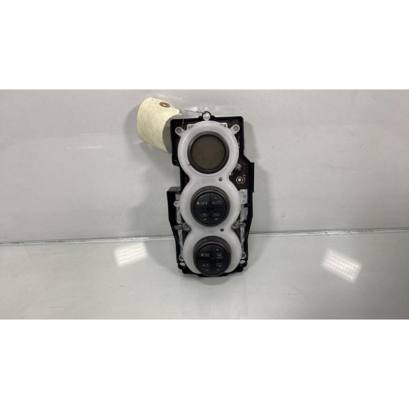 Commande chauffage TOYOTA YARIS 2 Photo n°1