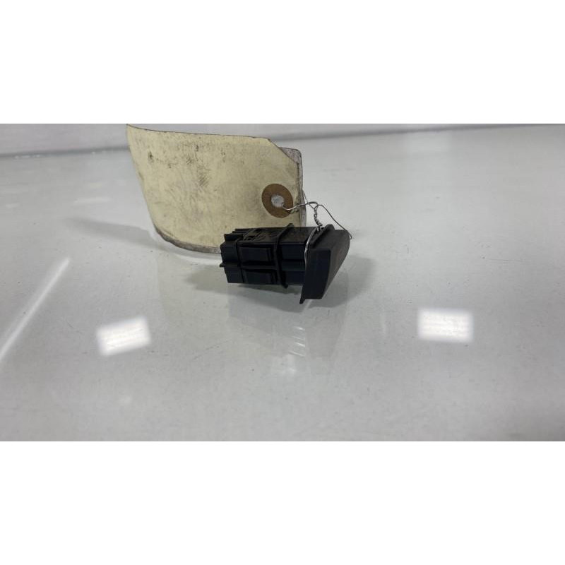 Bouton de warning RENAULT CLIO 4 Photo n°2