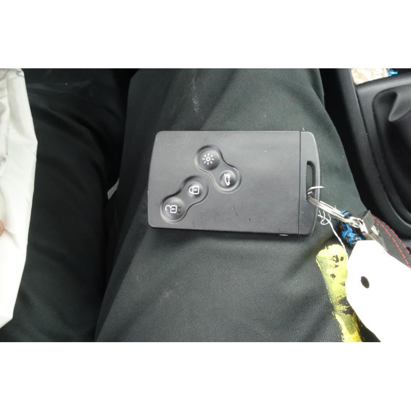 Bouton de warning RENAULT CLIO 4 Photo n°10