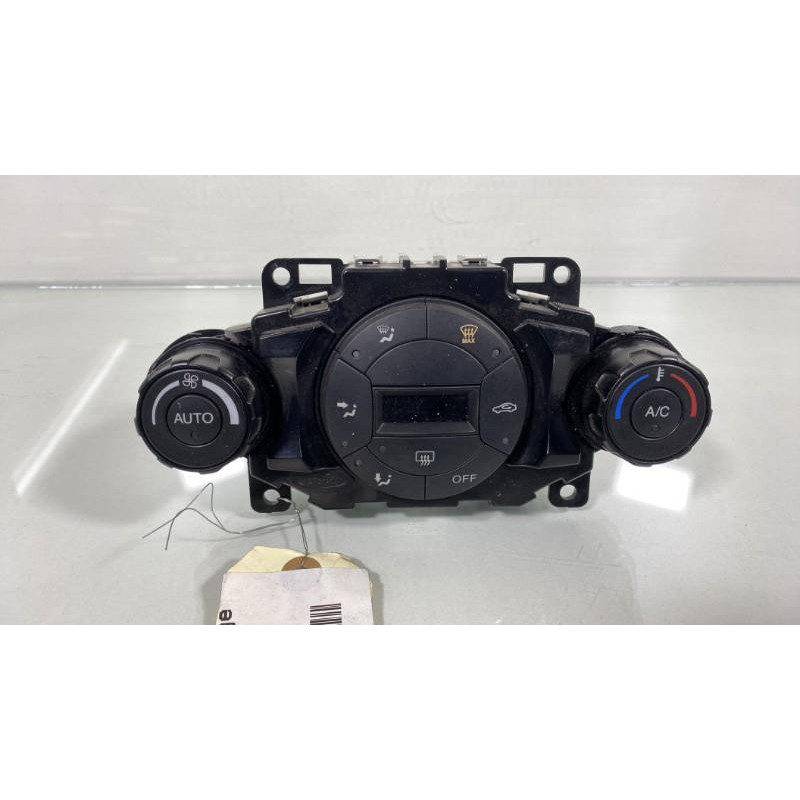 Commande chauffage FORD FIESTA 6 Photo n°1