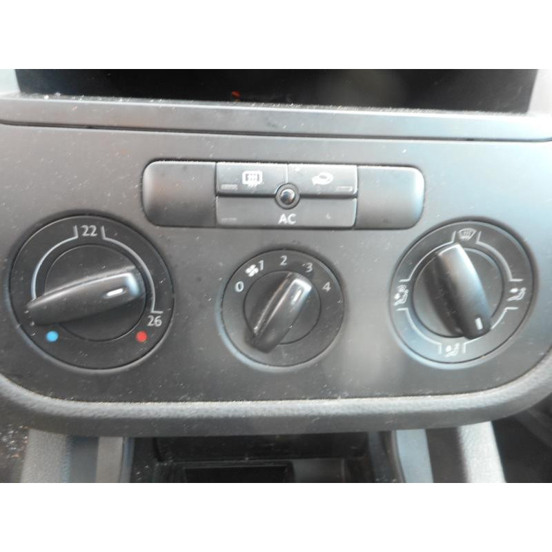 Vitre avant droit VOLKSWAGEN GOLF 5 Photo n°7