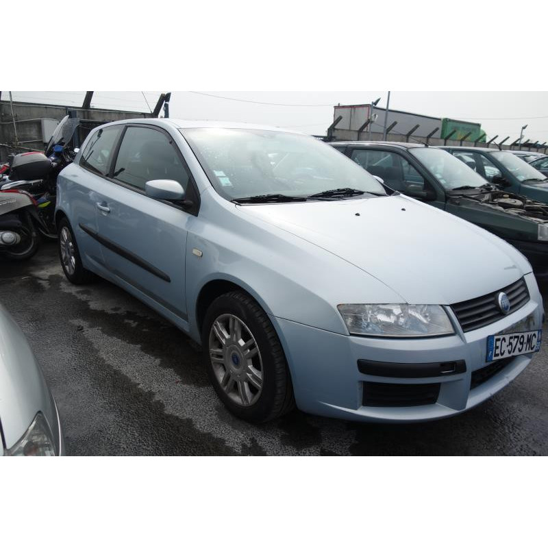 Capot FIAT STILO Photo n°3