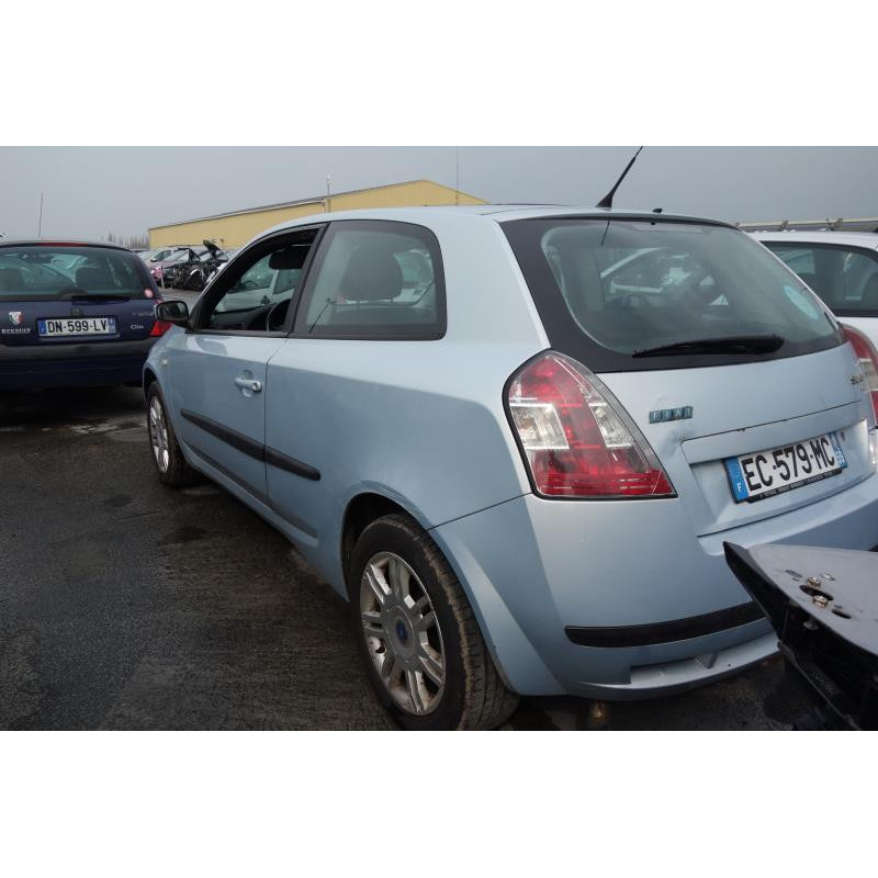 Capot FIAT STILO Photo n°5