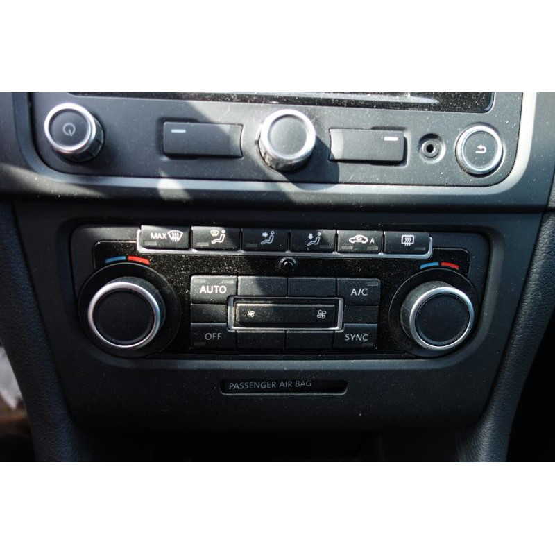 Commande chauffage VOLKSWAGEN GOLF 6 Photo n°9