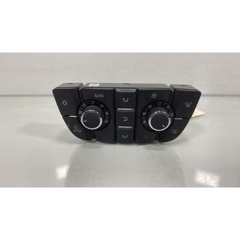 Commande chauffage OPEL ASTRA J Photo n°1