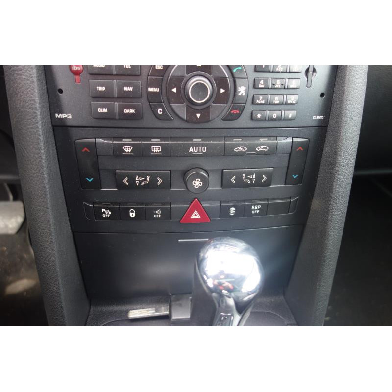 Porte avant gauche PEUGEOT 407 Photo n°9