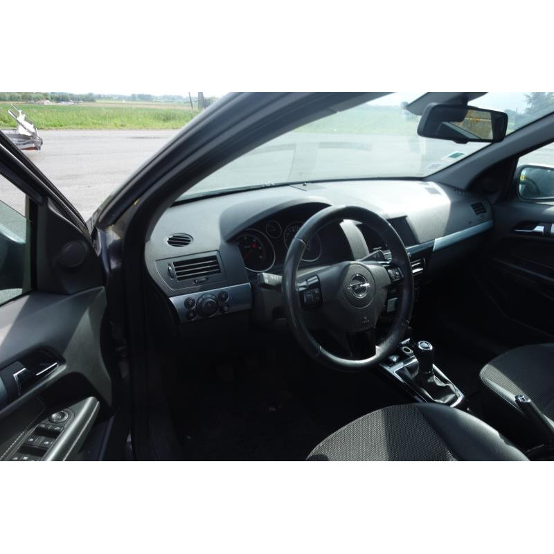 Trappe d'essence OPEL ASTRA H Photo n°10