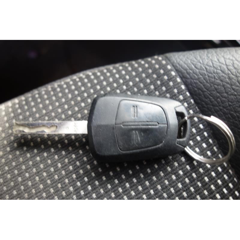 Trappe d'essence OPEL ASTRA H Photo n°16
