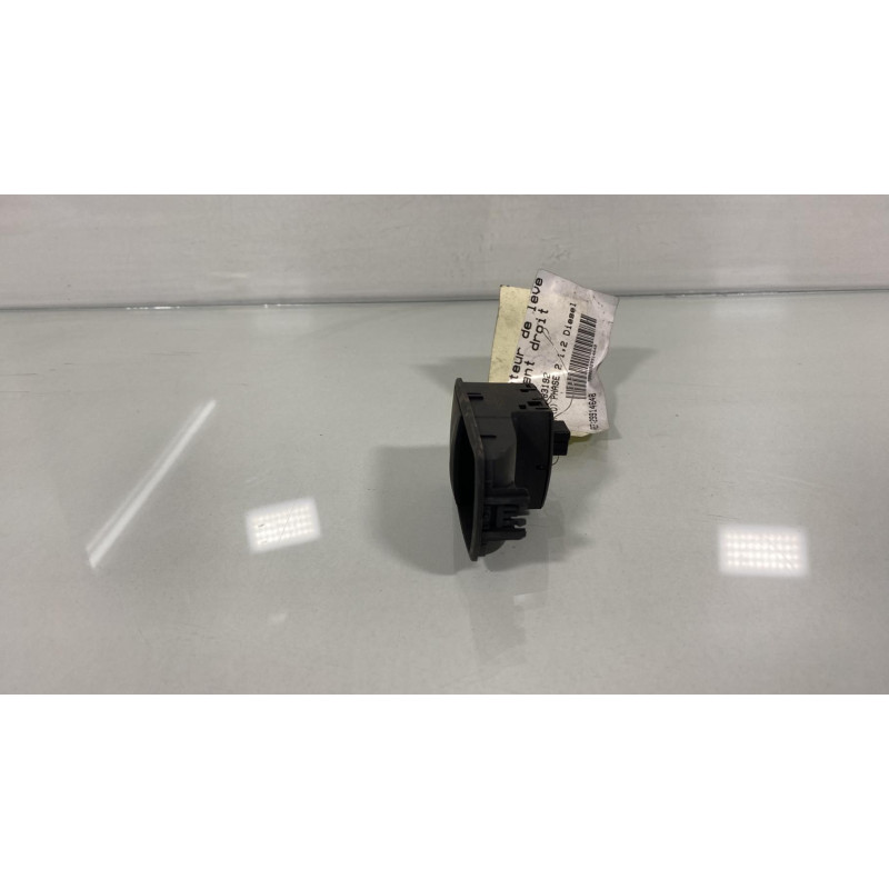 Interrupteur de leve vitre avant droit OPEL CORSA D Photo n°2