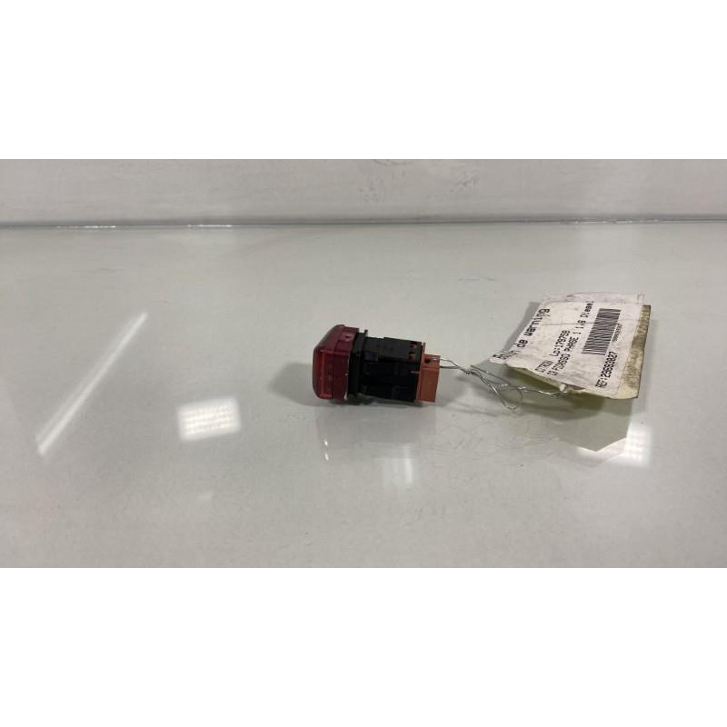 Bouton de warning CITROEN C3 PICASSO Photo n°2