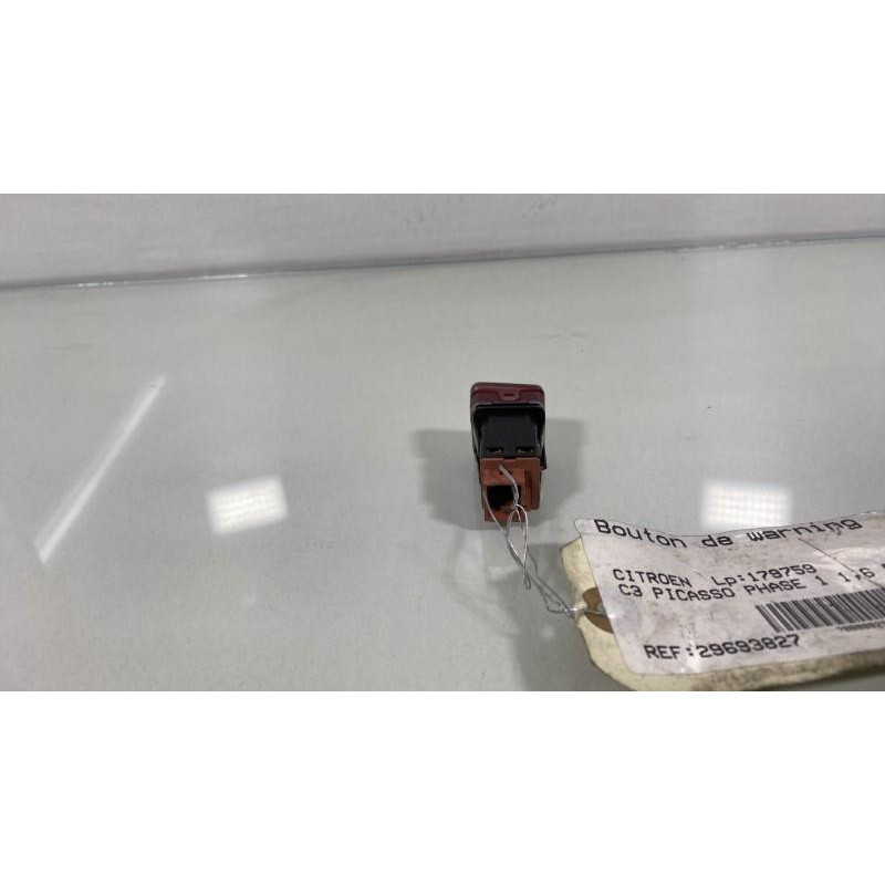 Bouton de warning CITROEN C3 PICASSO Photo n°3