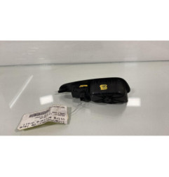 Interrupteur de leve vitre arriere droit PEUGEOT 308 1