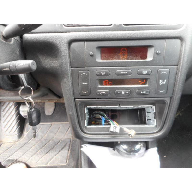 Porte avant gauche PEUGEOT 406 Photo n°9