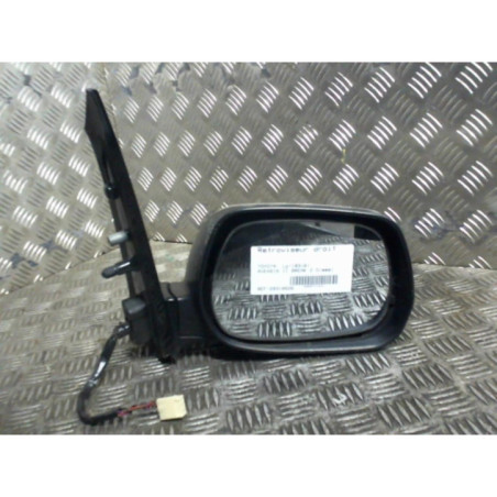 Retroviseur droit TOYOTA AVENSIS VERSO Photo n°1
