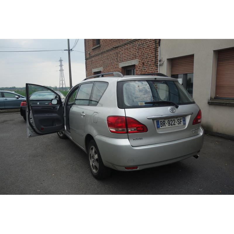 Boite a gants TOYOTA AVENSIS VERSO Photo n°6