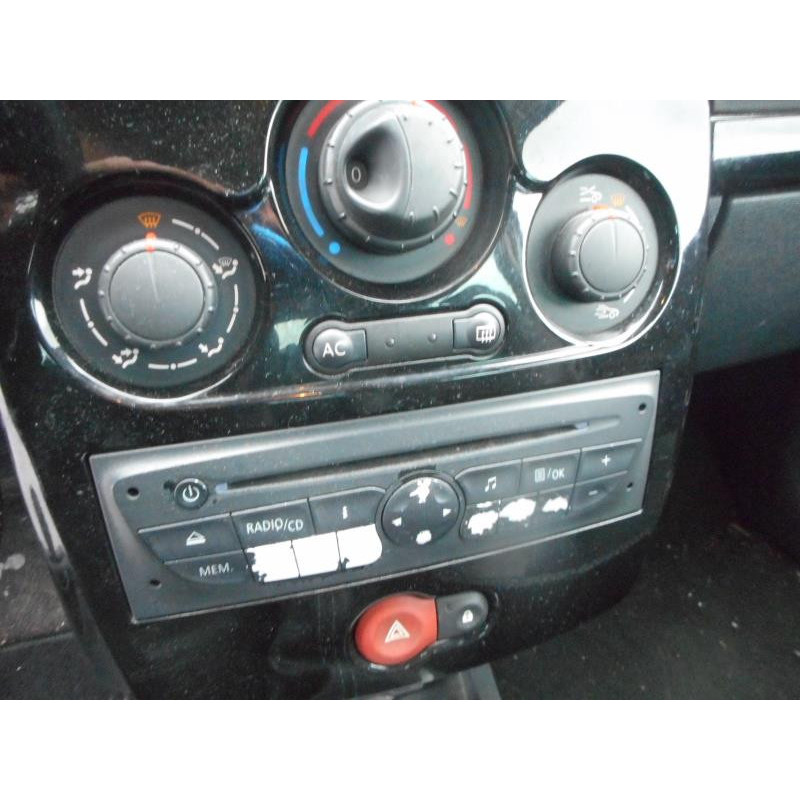 Ecran GPS RENAULT CLIO 3 Photo n°10