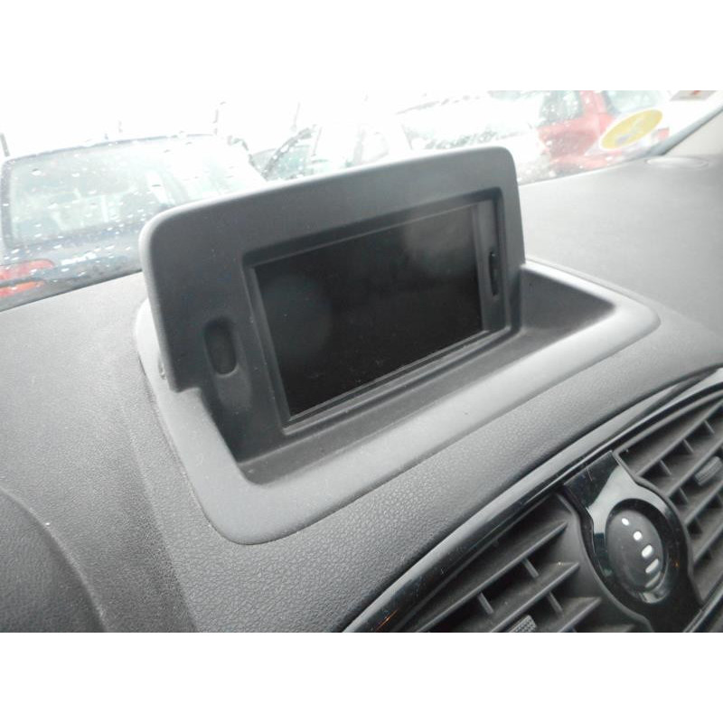 Ecran GPS RENAULT CLIO 3 Photo n°11