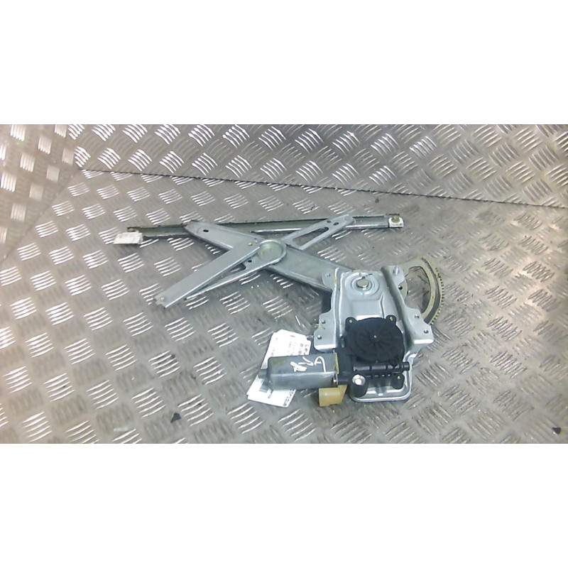 Leve vitre electrique avant droit TOYOTA YARIS 1 Photo n°1