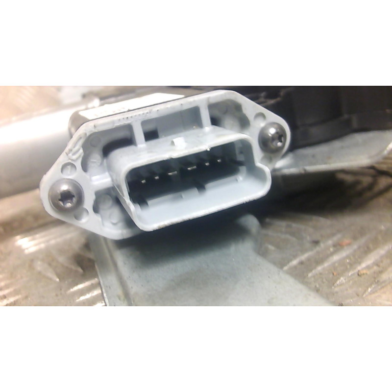 Leve vitre electrique avant gauche DACIA DUSTER 1 Photo n°2