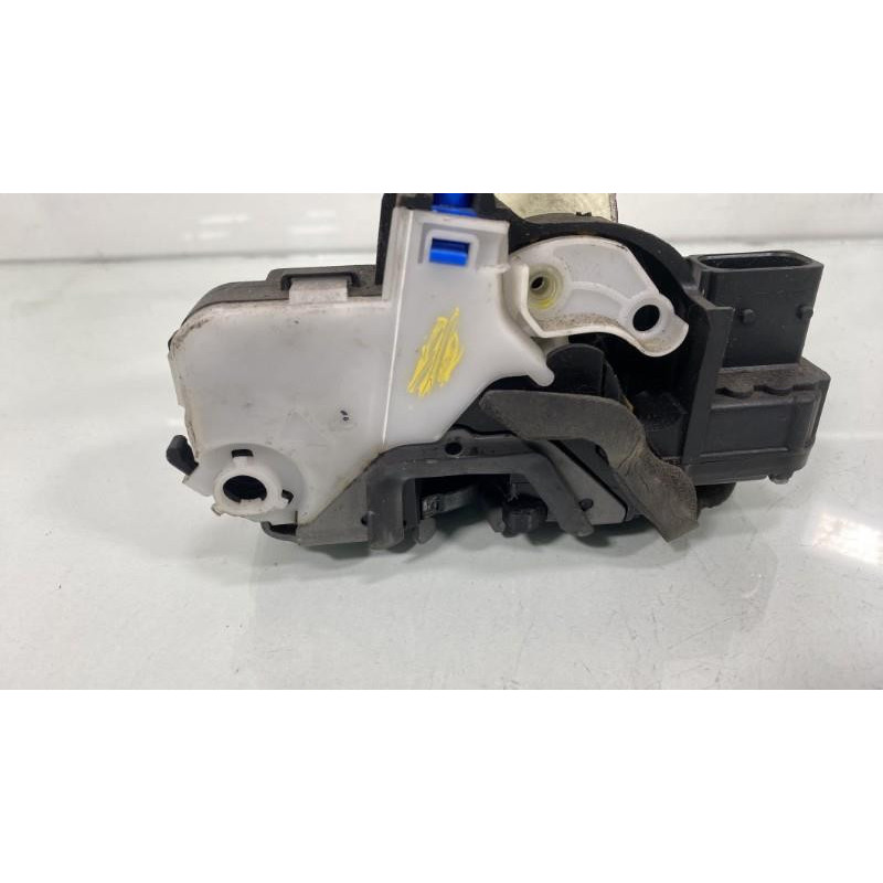 Serrure avant droit OPEL ASTRA J Photo n°3