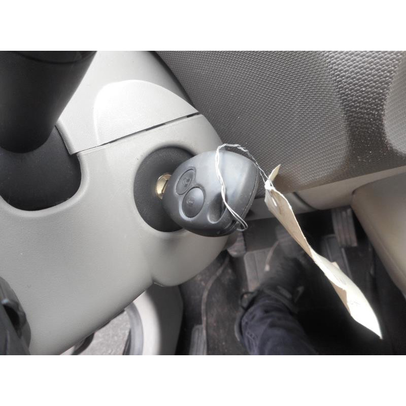 Poignee porte avant droit RENAULT TWINGO 2 Photo n°11
